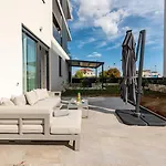 Lumera