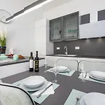 Apartament Lumera *