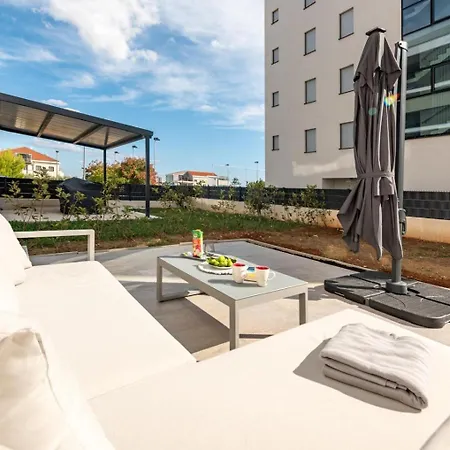 Lumera Apartment