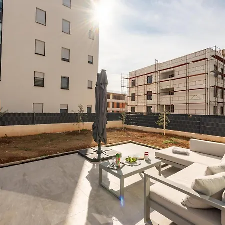 Lumera Apartment